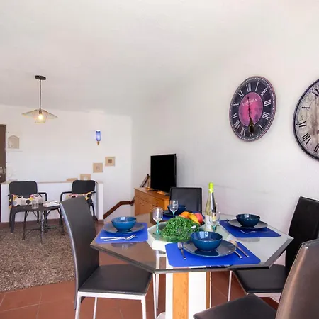 Montechoro Apartment *